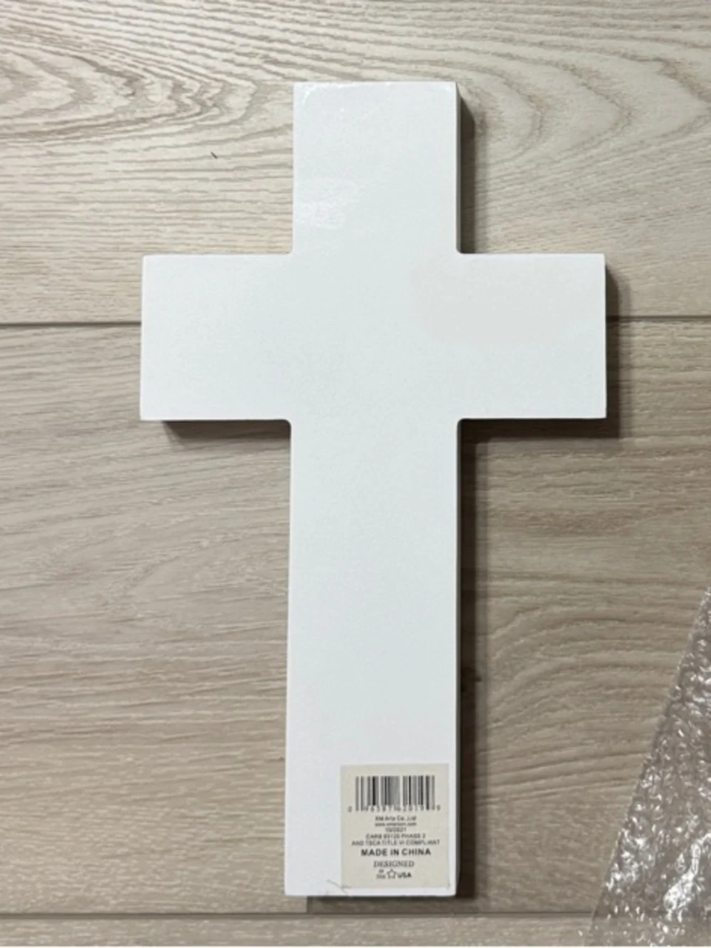 XM Arts simple white